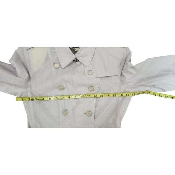 Burberry Coat - Sandringham Short Trench color light lavender Size 8 - Picture 16 of 16